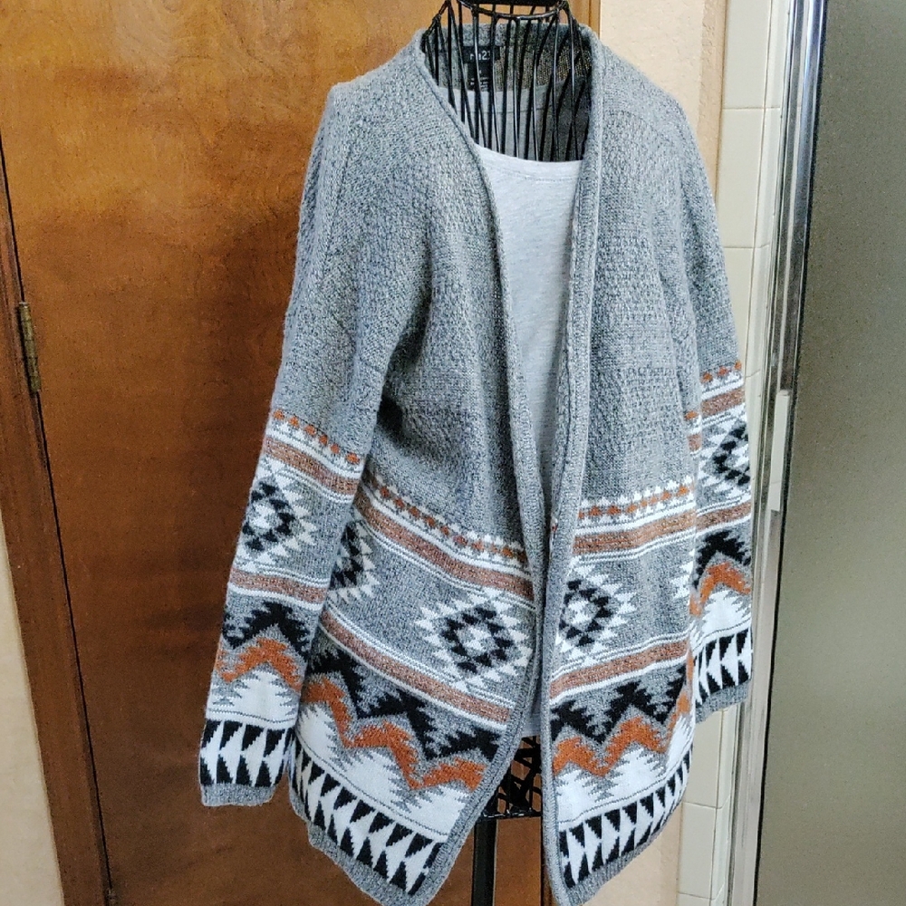 🩶Rue21 Cardigan Aztec  Sweater